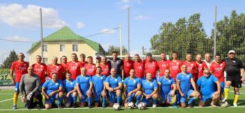 Очільники громад України та Молдови зіграли у футбол під час візиту делегації 