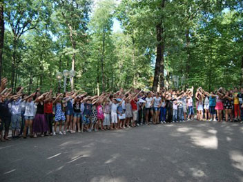 Cпільна табірна зміна для 40 дітей з с.Баланівка (Вінничина) та гміни Моравіца (Польща). 